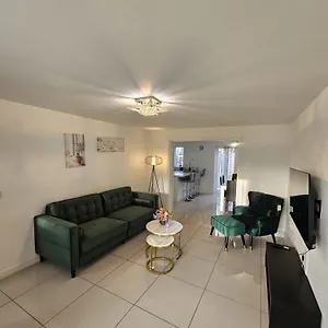 Spacious Modern 4bd House Apartment Kingston upon Hull